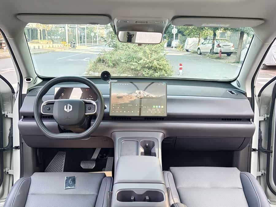 零跑汽车 零跑C10 2024 汽车图片 #14