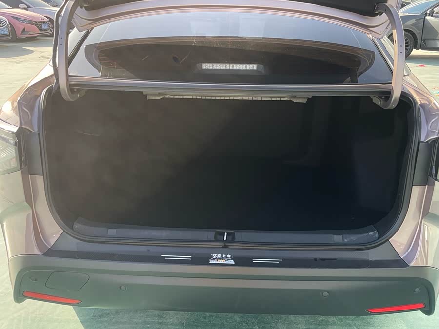 Toyota bZ3 2023 immagine di auto #14