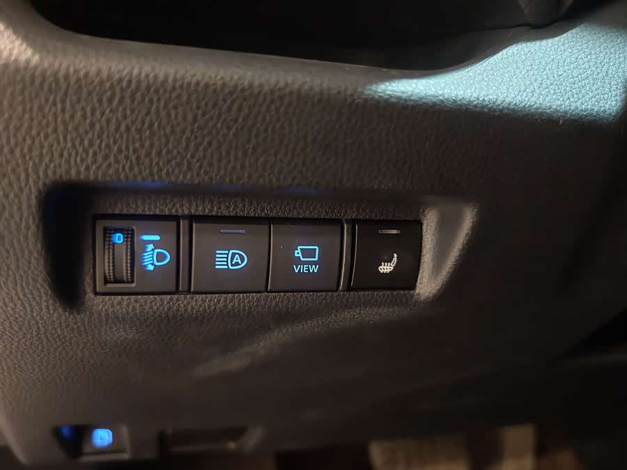 Toyota RAV4 2020 car image #14