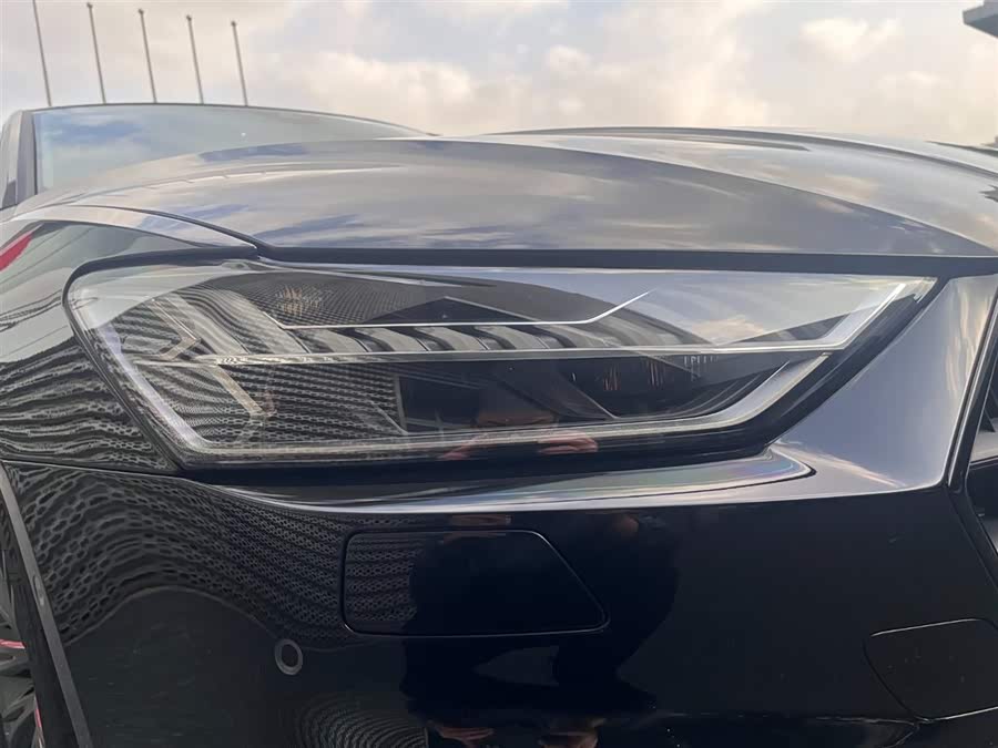 Audi A7 2023 car image #14