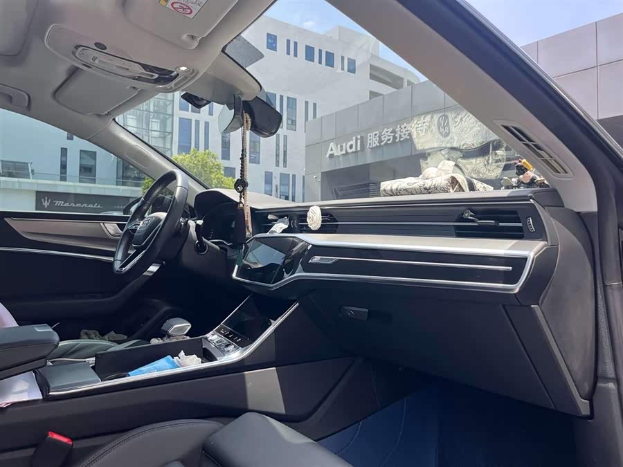 Audi A7 2023 car image #14