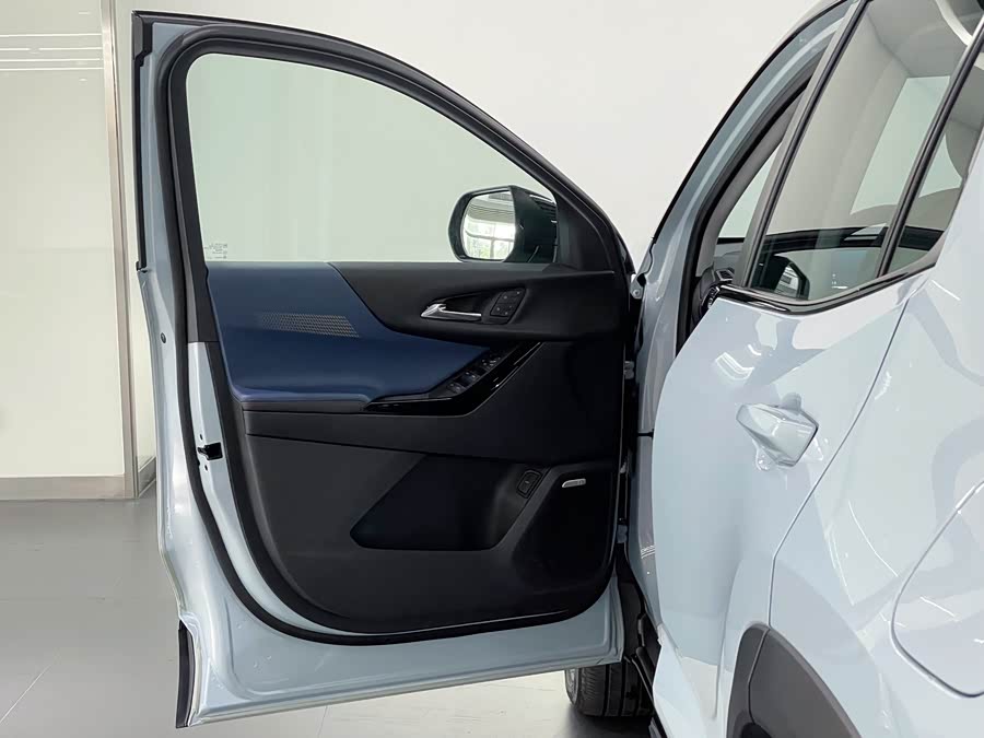 Chevrolet Equinox Plus 2024 #14 Chevrolet Equinox Plus 2024 car image #14