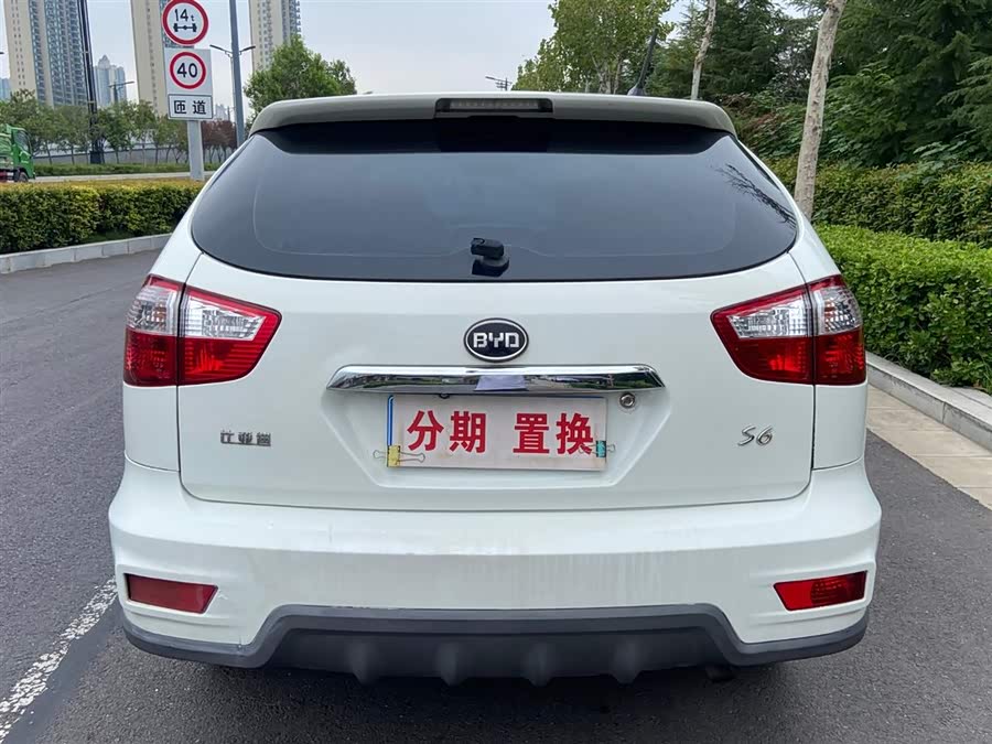 BYD S6 2014 #14 BYD S6 2014 car image #14