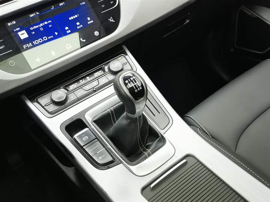 GEELY Boyue 2020 car image #14