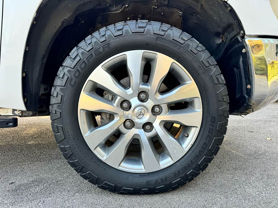 Toyota Tundra 2014 immagine di auto #14