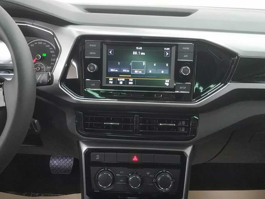 Volkswagen T-Cross 2019 car image #14