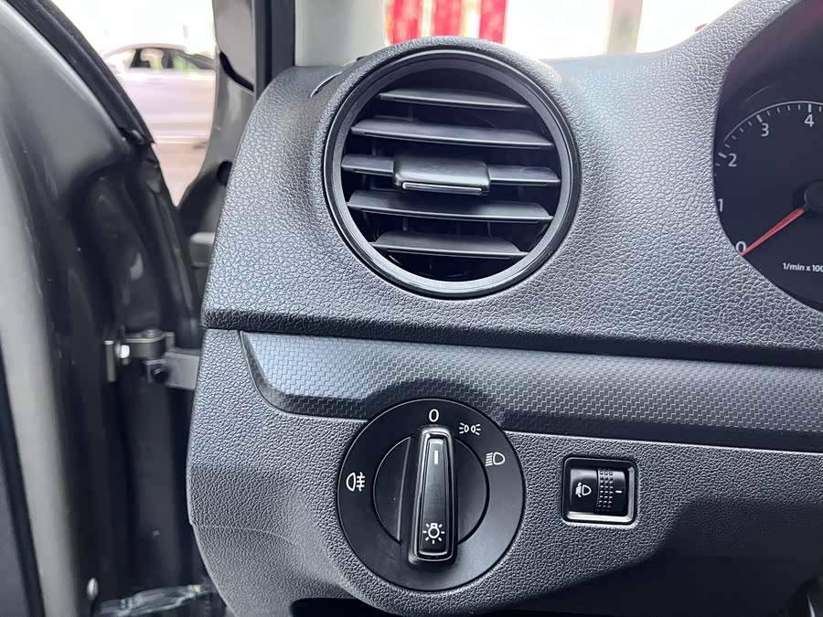 Volkswagen Jetta 2014 immagine di auto #14