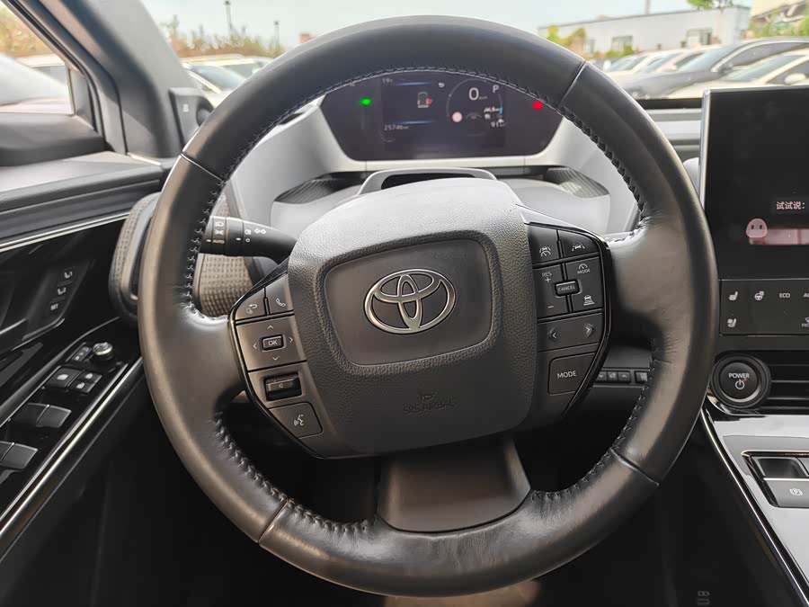 Toyota bZ4X 2022 immagine di auto #14