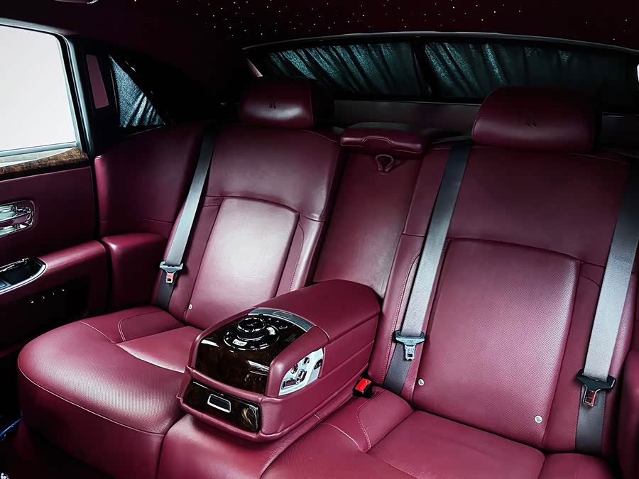 Rolls-Royce Ghost 2010 car image #14