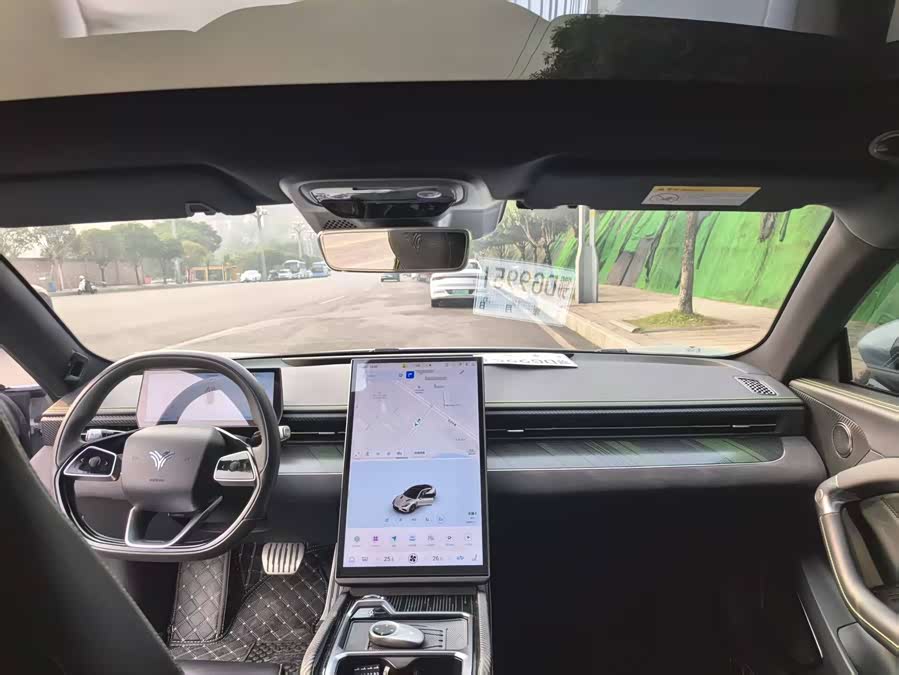 哪吒汽车 哪吒GT 2024 汽车图片 #14