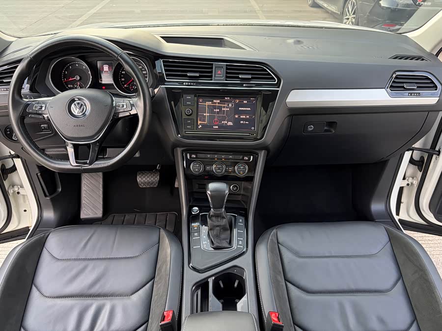 Volkswagen Tiguan L 2019 #14 Volkswagen Tiguan L 2019 car image #14