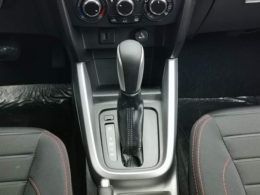 Suzuki Vitara 2016 #14 Suzuki Vitara 2016 car image #14