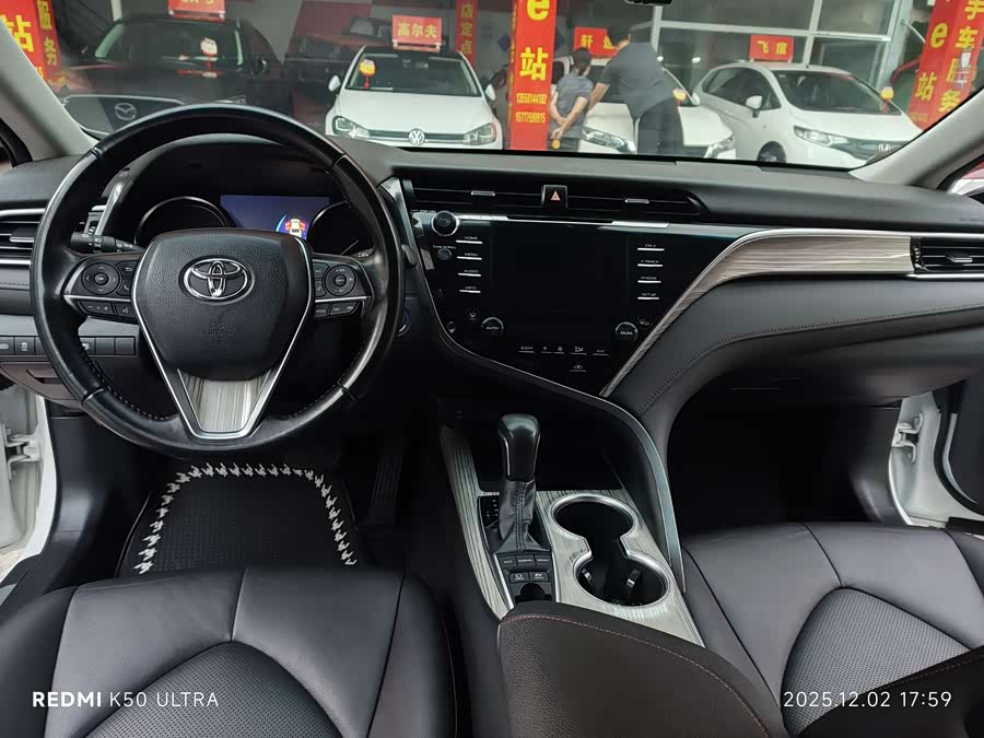 Toyota Camry 2018 صورة سيارة #14