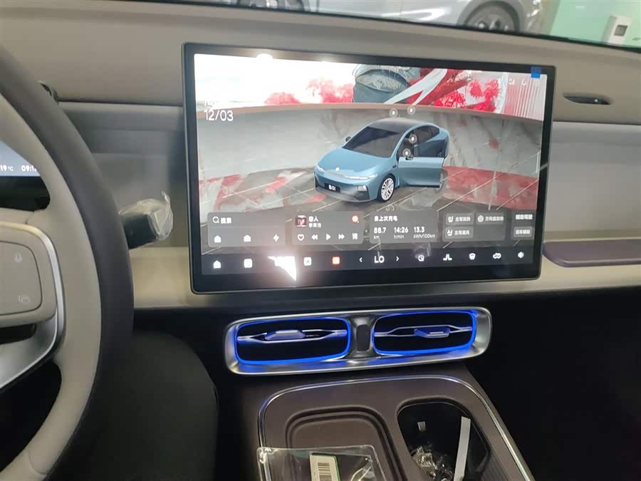 零跑汽车 零跑B01 2025 汽车图片 #14