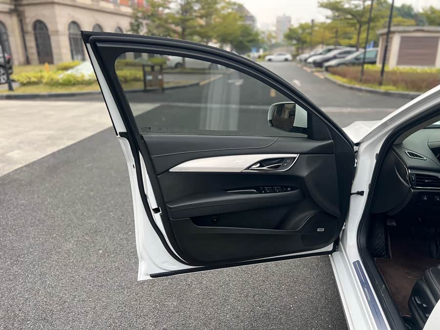 2018 #14 2018 car image #14