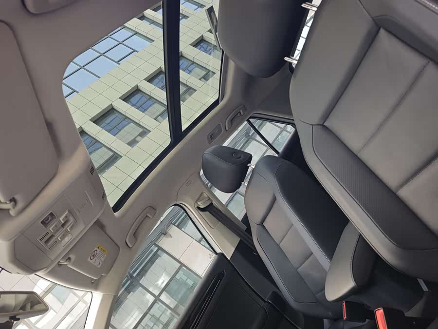 Volkswagen T-Roc 2022 car image #14
