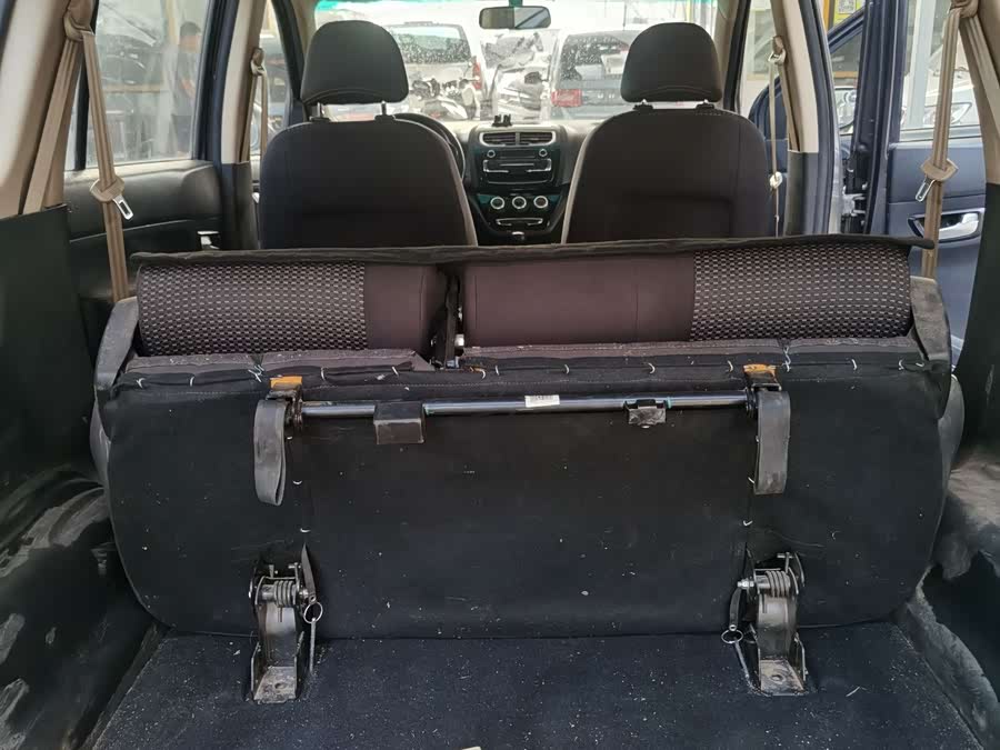 SWM X2 2021 изображение автомобиля #14