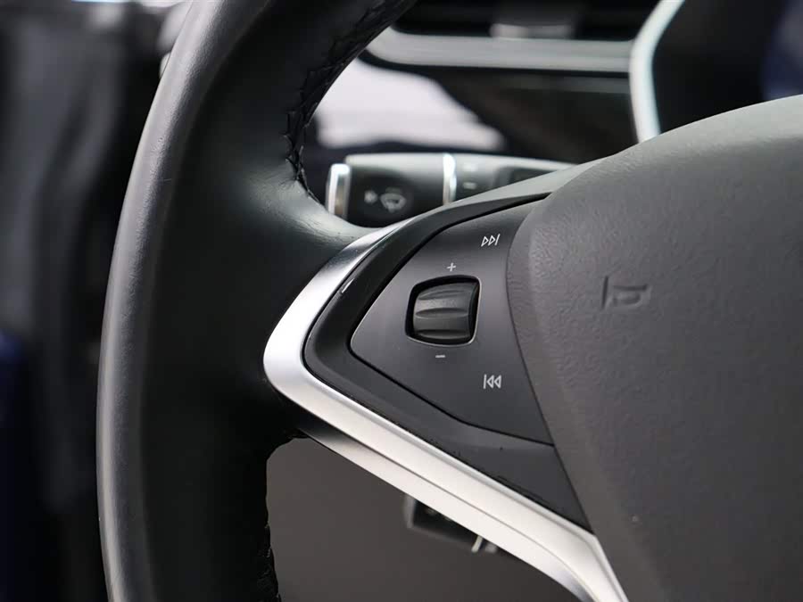 Tesla Model X 2017 car image #14