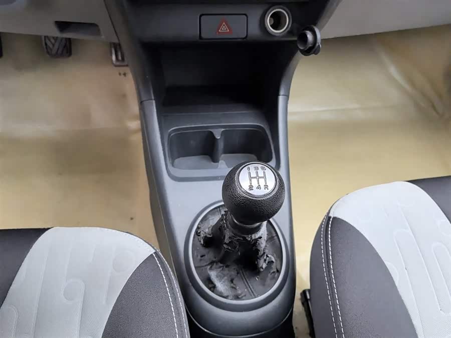 Suzuki 2013 car image #14