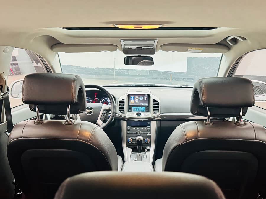 Chevrolet Captiva 2015 immagine di auto #14