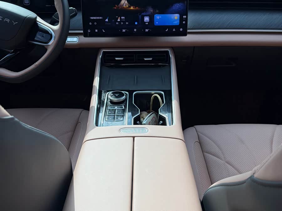 Chery Tiggo8L 2024 #14 Chery Tiggo8L 2024 car image #14