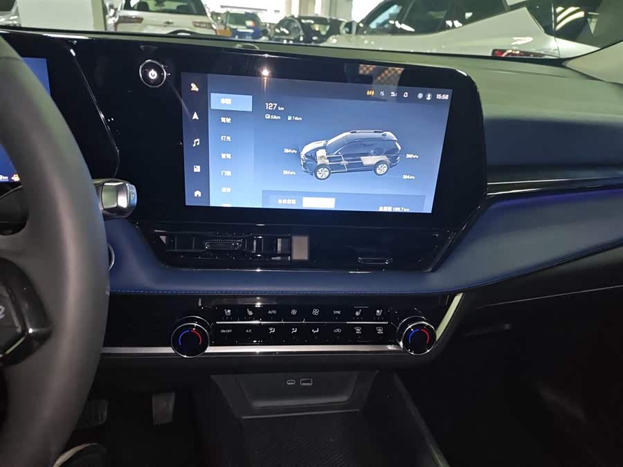 Chevrolet Equinox Plus 2025 car image #14