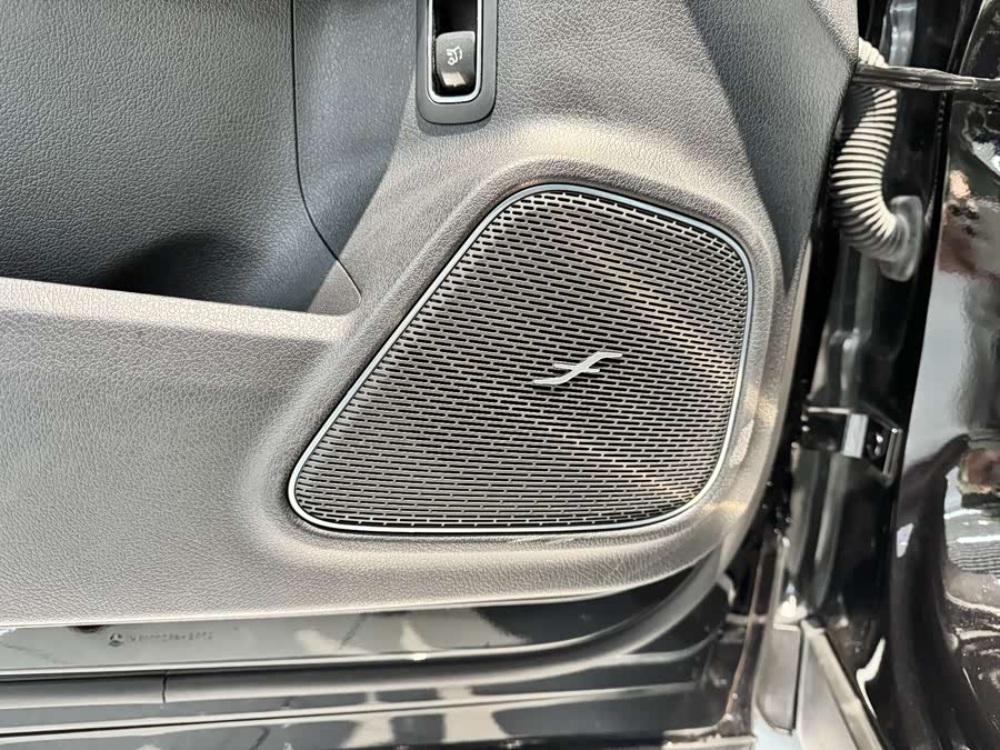 Mercedes-Benz EQB Class 2024 car image #14