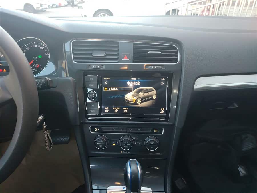 Volkswagen Golf Pure Electric 2020 car image #14