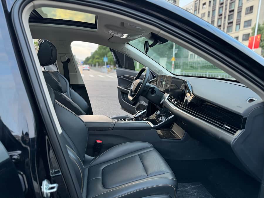 2021 car image #14