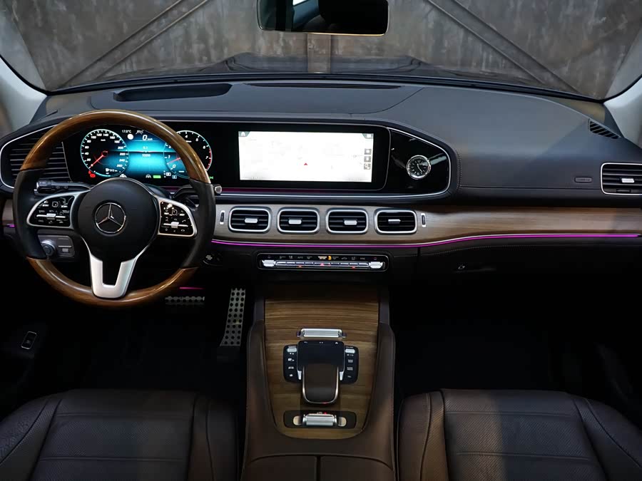 Mercedes-Benz GLS Class 2022 immagine di auto #14