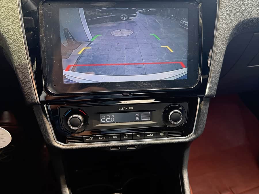 Skoda Rapid 2020 car image #14