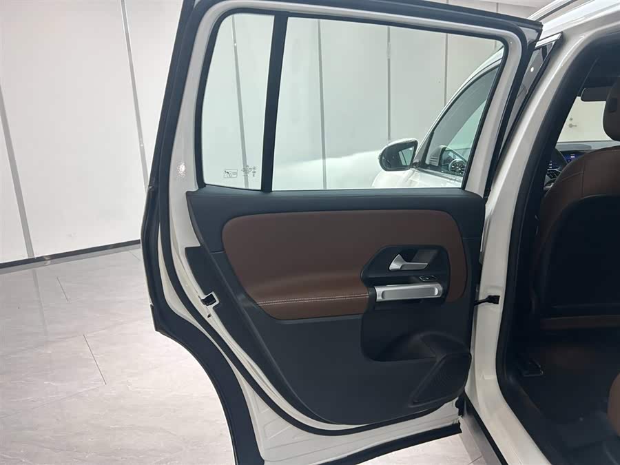 Mercedes-Benz EQB Class 2025 car image #14