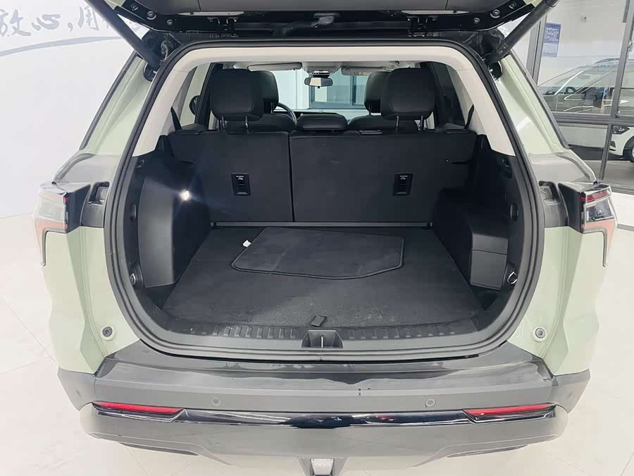 Chevrolet Equinox Plus 2024 car image #14