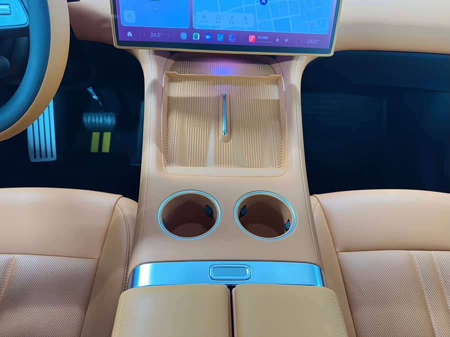 MI YU7 2025 car image #14