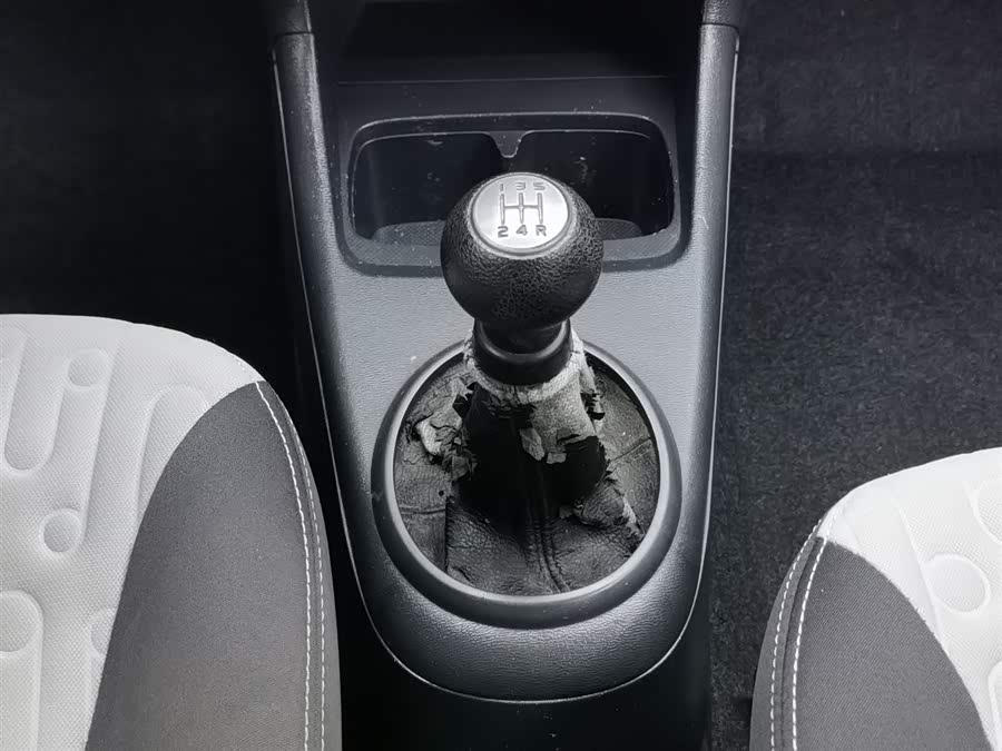 Suzuki 2014 car image #14