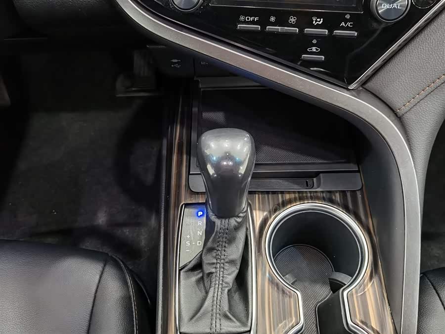 Toyota 2020 immagine di auto #14