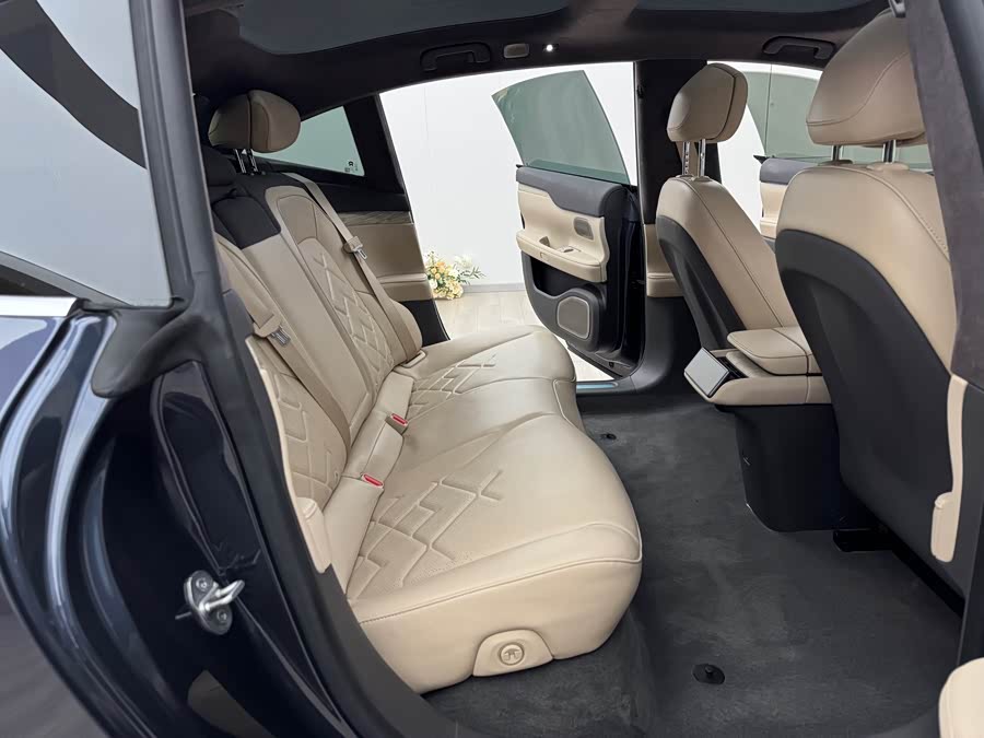 蔚来 蔚来ET7 2022 汽车图片 #14