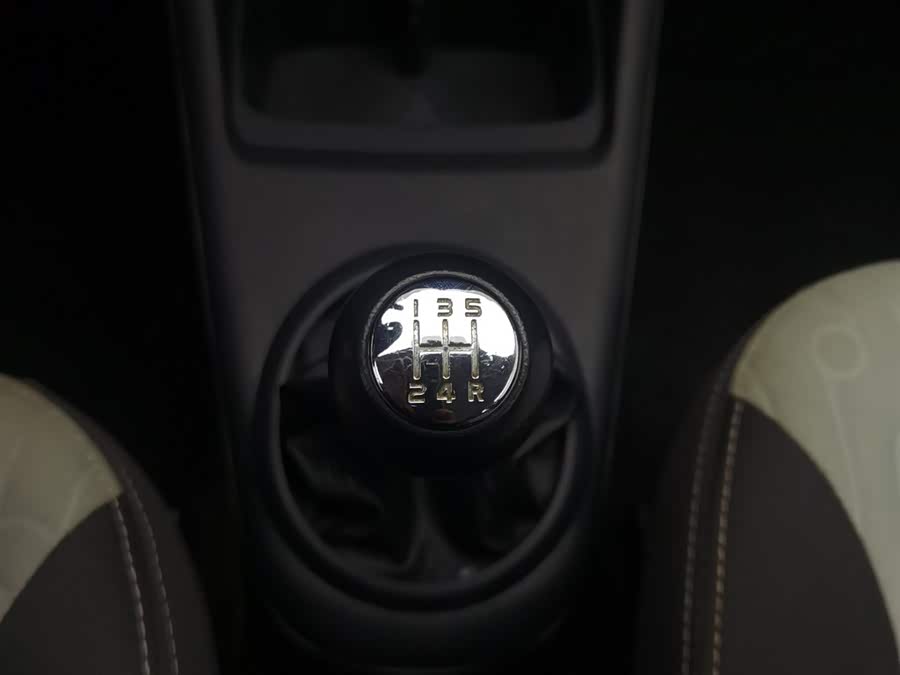 Suzuki 2014 car image #14