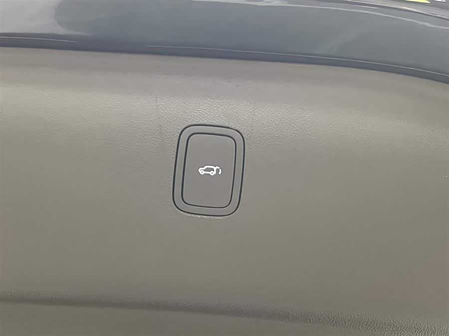 2025 car image #14