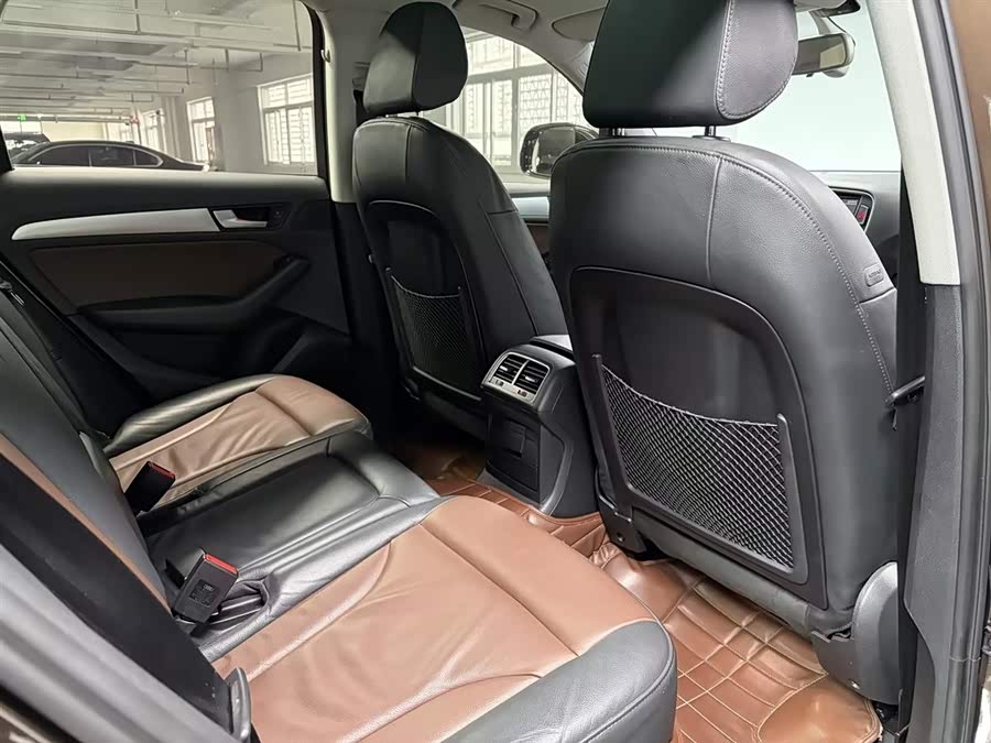 Audi Q5 2016 car image #14