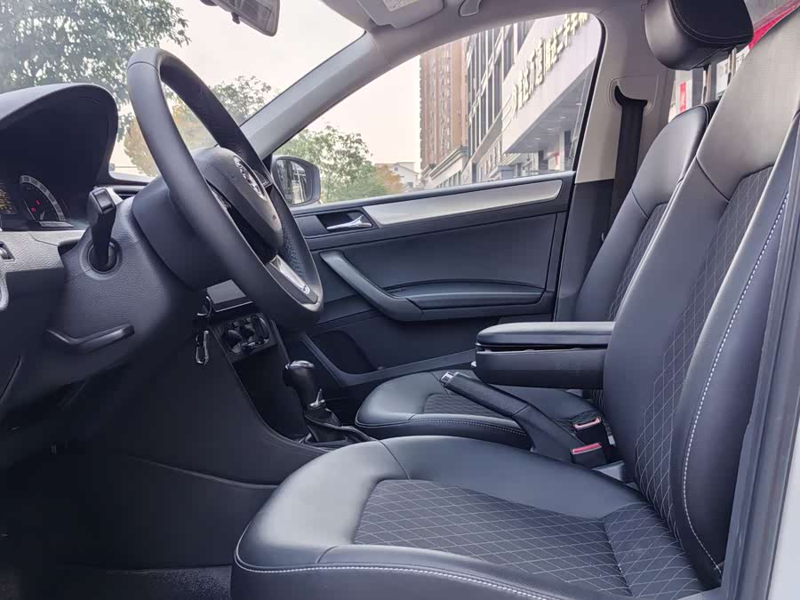 Skoda Rapid 2018 #14 Skoda Rapid 2018 car image #14
