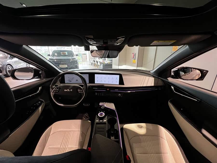 Kia EV6 2023 изображение автомобиля #14