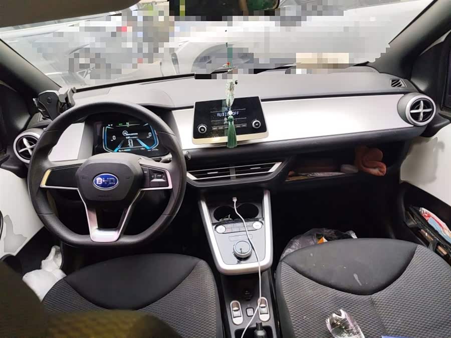 BYD e1 2019 car image #14