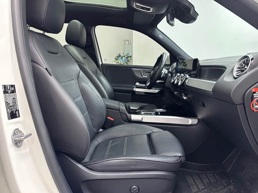 Mercedes-Benz EQB Class 2021 car image #14