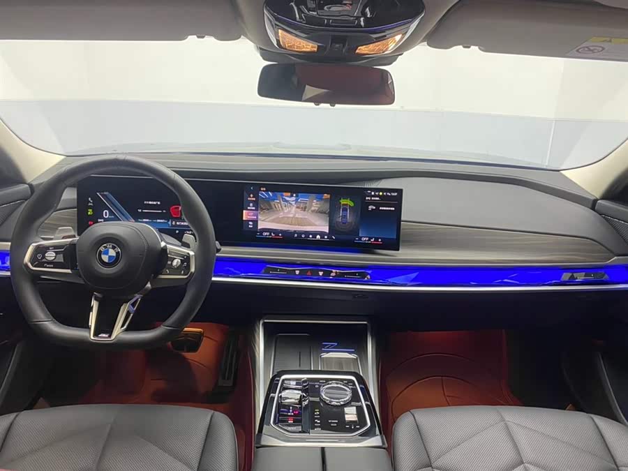 BMW 7 Series 2024 car image #14