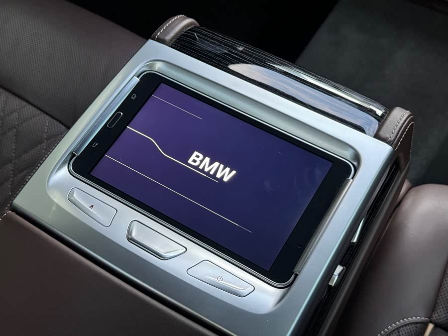 BMW 7 Series 2022 #14 BMW 7 Series 2022 car image #14