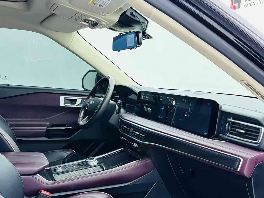 Ford Explorer 2023 car image #14