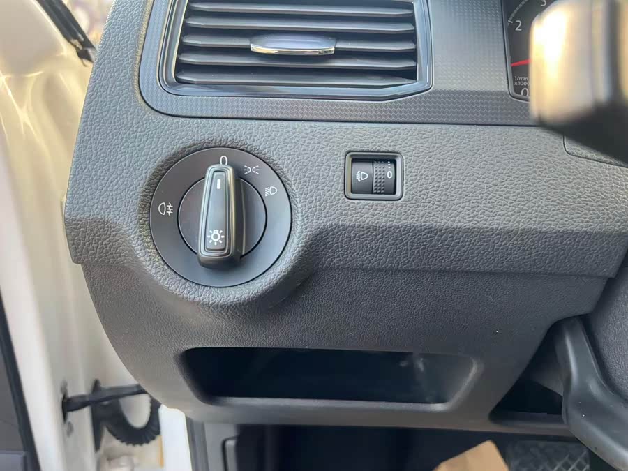 Volkswagen Santana 2021 car image #14