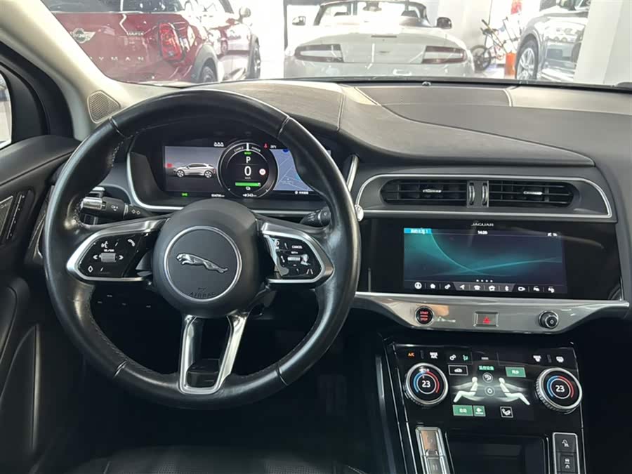 2019 car image #14