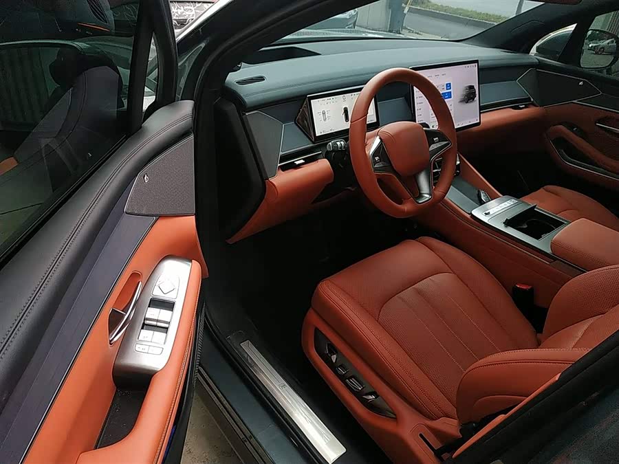 BYD Tang L 2025 immagine di auto #14